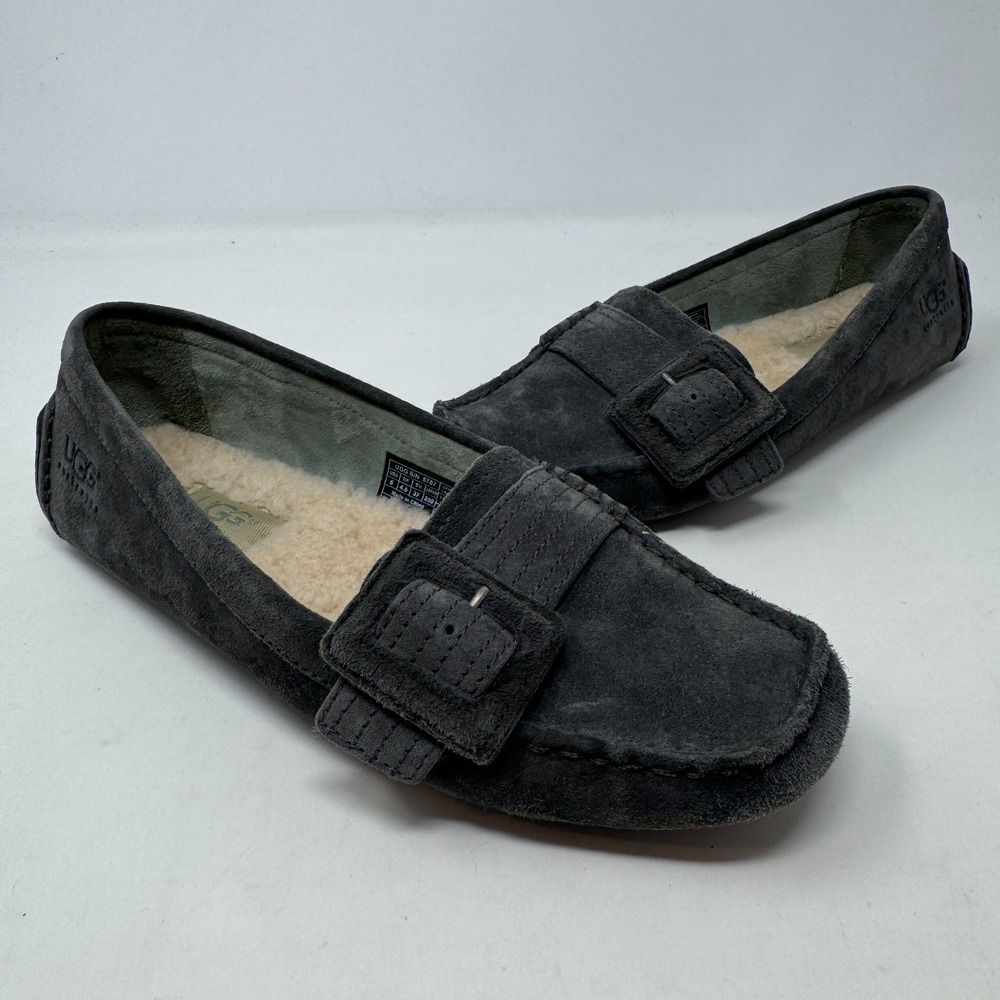 UGG Retreat gray Sherpa Lined Suede Leather Loafers Moccasin 5767 Women's Size 6